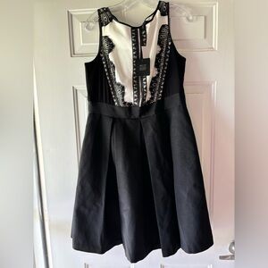 BRAND NEW  WHITE HOUSE BLACK MARKET FIT AND FLARE TUXEDO DRESS